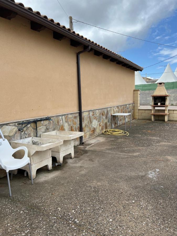 圣马丁德尔卡米诺 Albergue Municipal旅舍 外观 照片