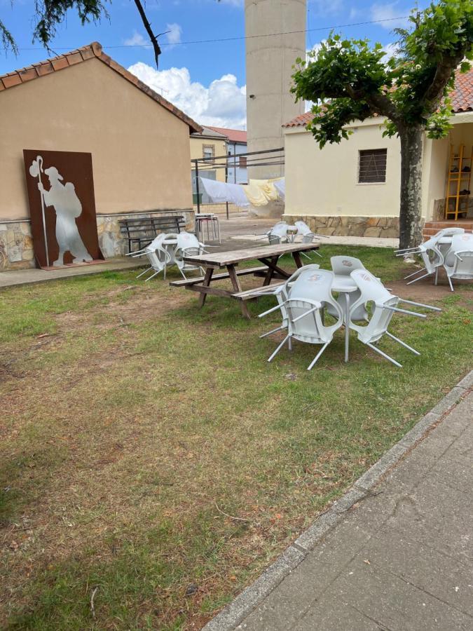 圣马丁德尔卡米诺 Albergue Municipal旅舍 外观 照片
